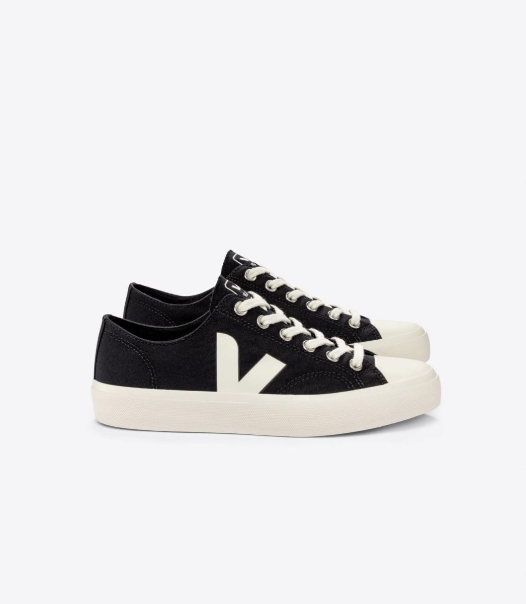Veja Wata II Low Canvas Black Pierre