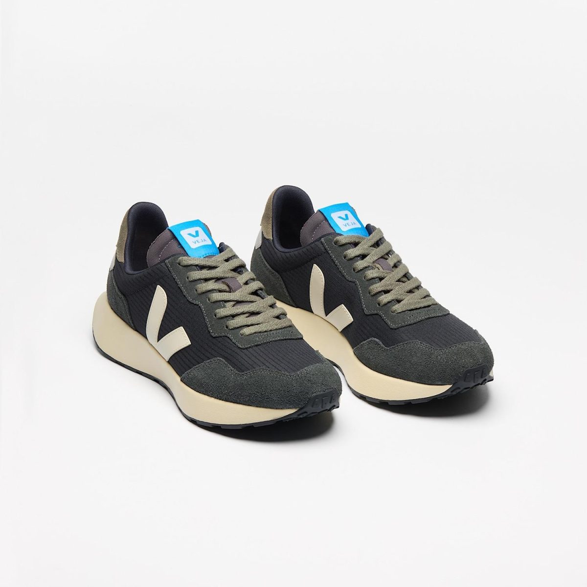 Veja Paulistana Ripstop Black Pierre